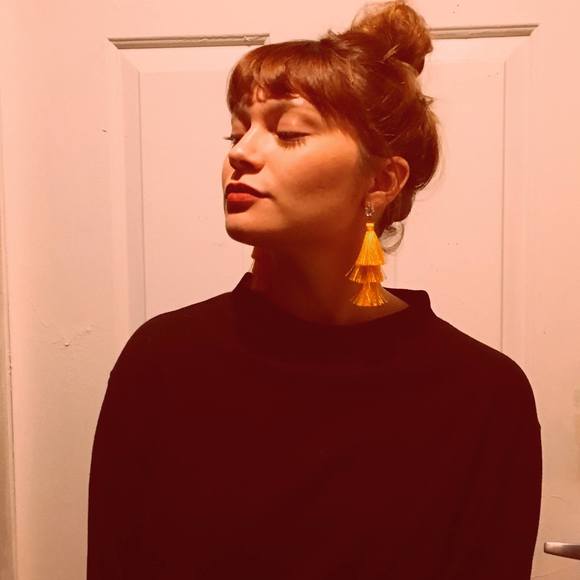 Meet your Posher, Tiffany - Picture 1 of 1